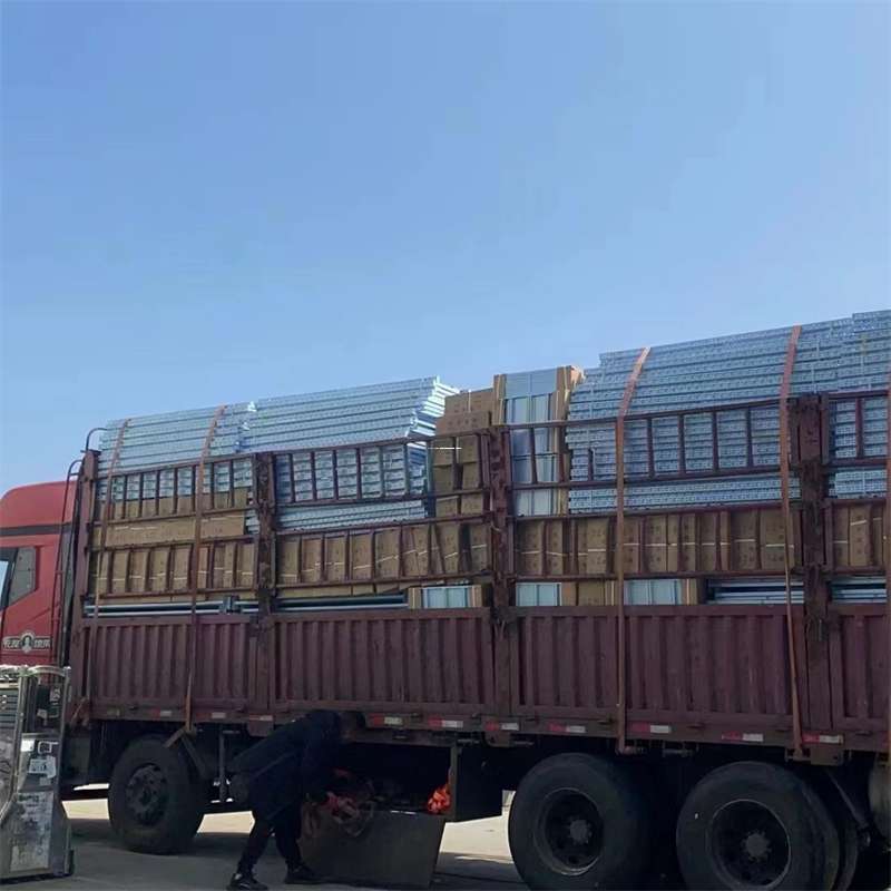 内蒙古乌兰察布察哈尔右翼前旗到新疆阿勒泰富蕴县物流公司，一站式服务